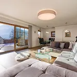Traumchalet Mit Sauna In Kirchberg Im Skigebiet Kitzbuehel Кирхберг