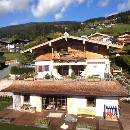 Traumchalet Mit Sauna In Kirchberg Im Skigebiet Kitzbuehel شقة