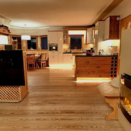 Traumchalet Mit Sauna In Kirchberg Im Skigebiet Kitzbuehel شقة